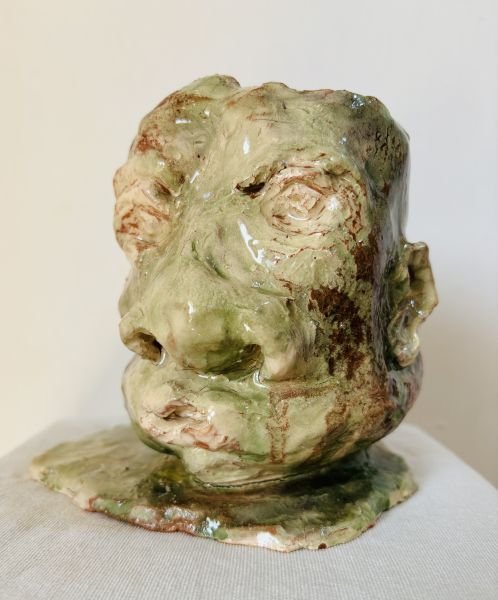 A head buried in the sand - Thumbnail 3